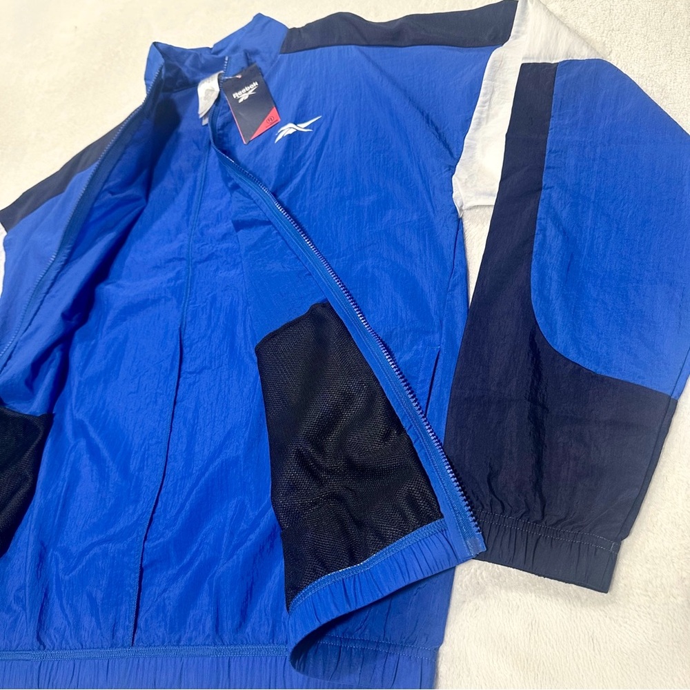 Men’s Reebok Windbreaker - Picture 2 of 16